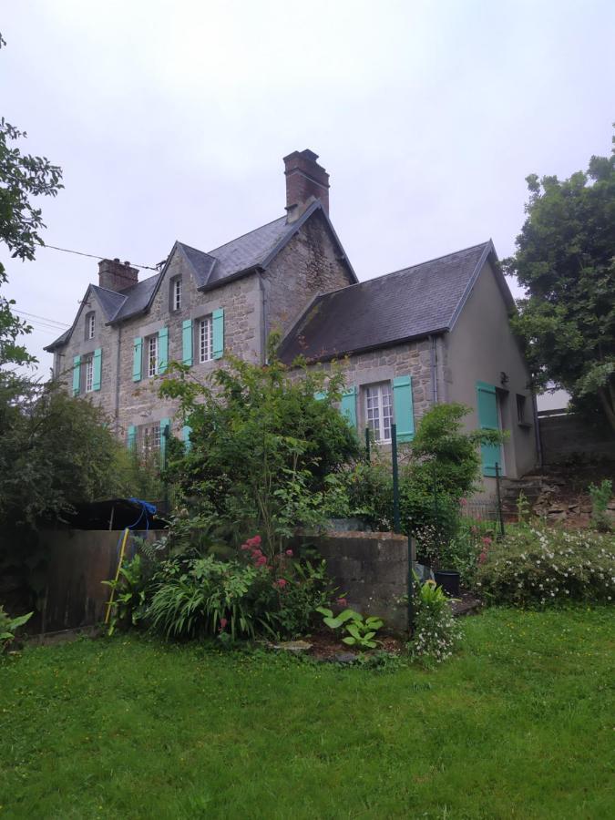 Une Suite Au Jardin Hyenville Exterior photo